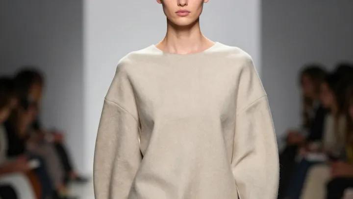 Proč se modelky na přehlídkovém mole pohybují jako přesné stroje