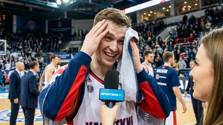 Касаткин возвращается на паркет после тюрьмы