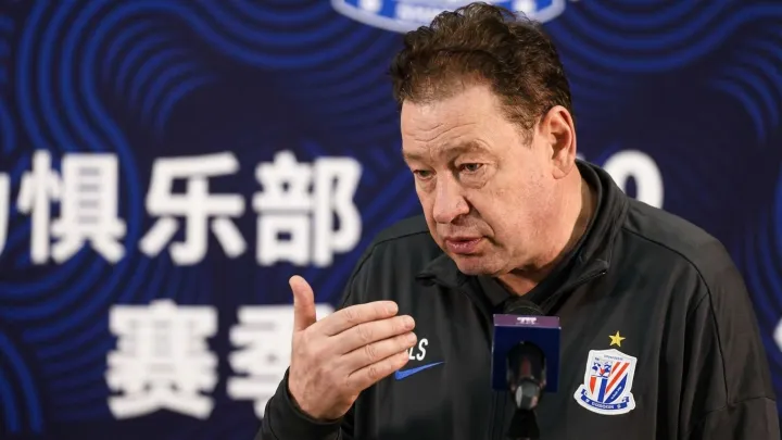 Клуб Слуцкого получил жесткое наказание