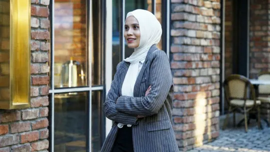 Di Sebalik Cerita: Watak Berat Dan Sikap Sebenar