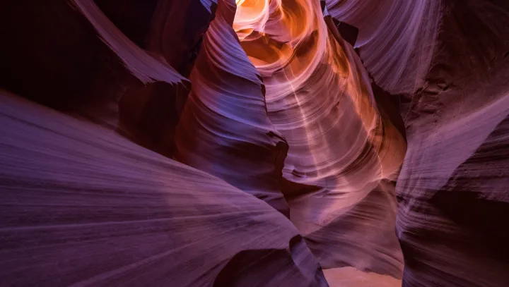 Tekutý kód, který vytvaroval Antelope Canyon