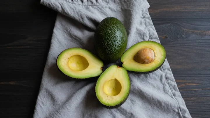 Může tučné ovoce pomáhat hubnout?