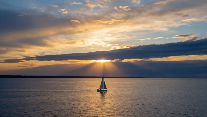 Plachetnice jako domov? Tohle tělo fakt nečekalo