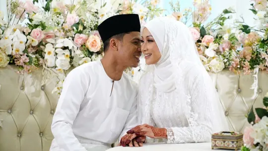 Hafiz Suip sah bergelar suami kepada Fiona