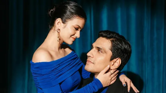 Beza 20 Tahun, Cinta Pasangan Selebriti Kekal