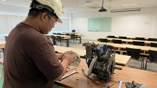 Universiti Dengan Majikan Sedia Menunggu Graduan