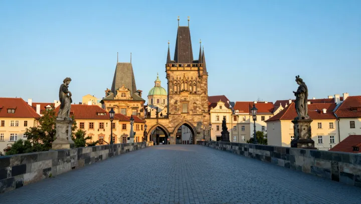 Válkou zjizvené město, které si uchovalo své staré kameny