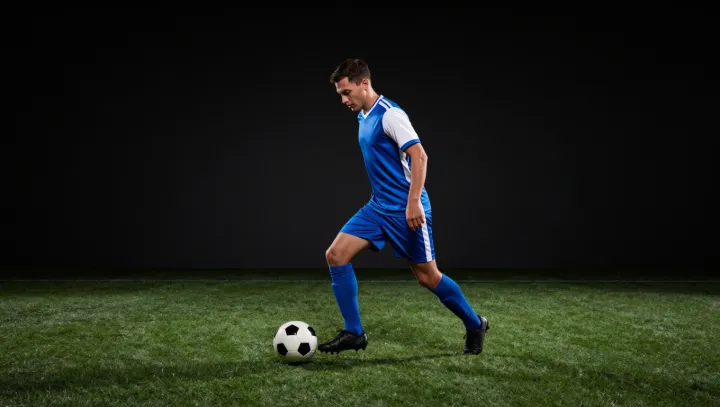 Vážně už ve fotbale nejde o svaly, ale o výbuch síly…