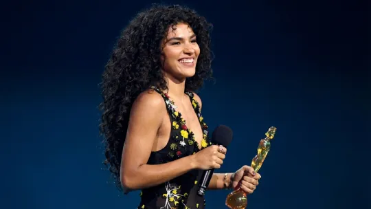 Olivia Dean sapu empat trofi utama BRIT Awards