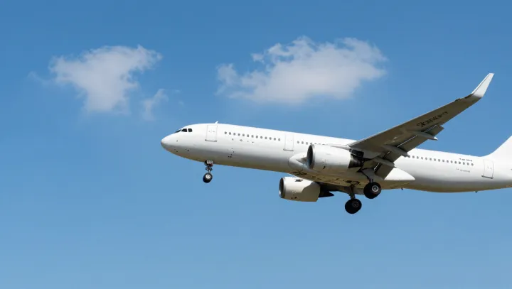 Парашют в лайнере? после этого текста как-то страшно