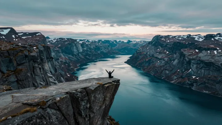 Jeden víkend, tři světy pěší turistiky