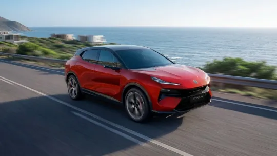 Lotus Eletre X Hybrid dengan jarak 1200km