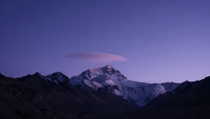 A warm‑latitude mountain that still holds ice