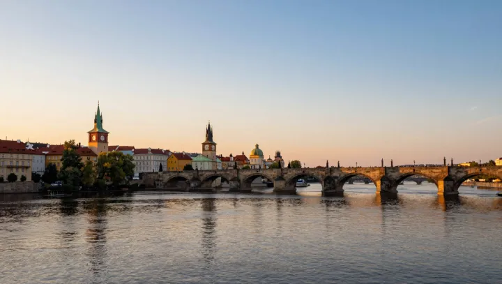 Часы пережили занавес, империи, а я сижу и офигеваю