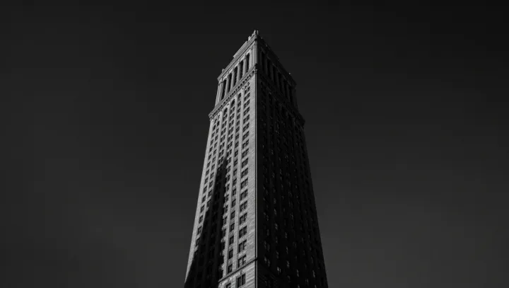 Стеклянные небоскребы такие “зеленые” да ну вы серьёзно