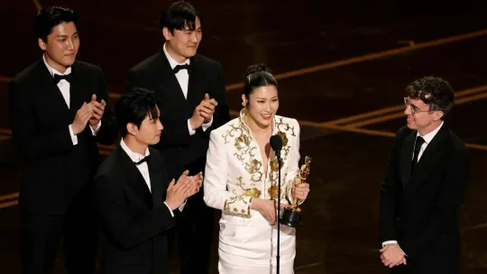 KPop Demon Hunters raih trofi animasi tertinggi