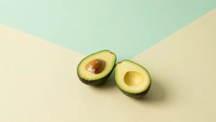 Авокадо, которое тайно кормит как фастфуд