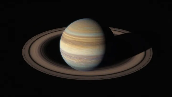 У Сатурна шторм, но он почему-то шестиугольник