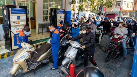 Harga petrol Vietnam naik lebih 20 peratus