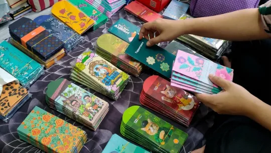 Sampul duit raya jadi buruan utama Syawal