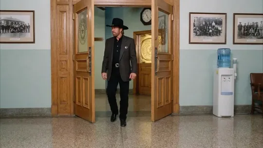 Legenda Aksi Chuck Norris Meninggal Dunia