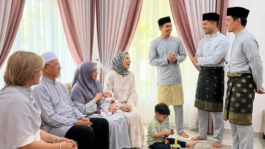 Yusuf Bahrin, Zizi Kirana rai Syawal berlainan