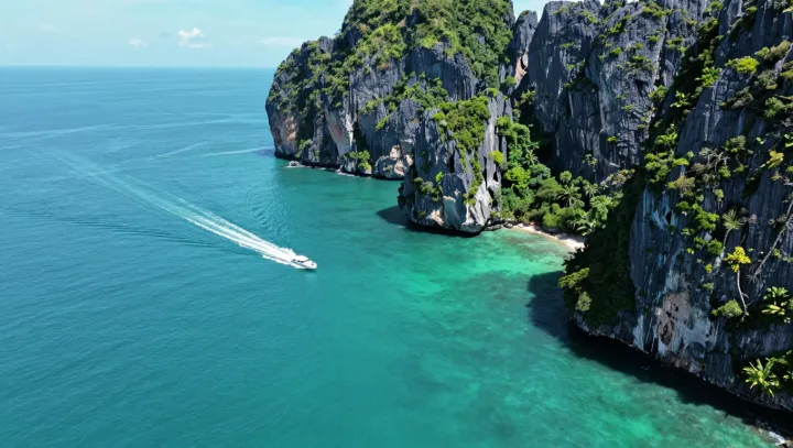 The ordinary physics behind lethal islands