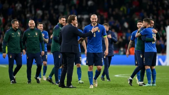 Itali selangkah lagi ke pentas Piala Dunia
