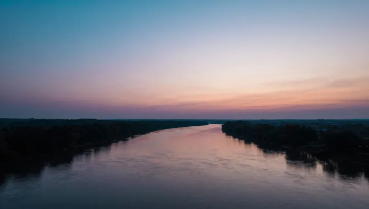 Почему закат иногда выглядит нечестно красивым