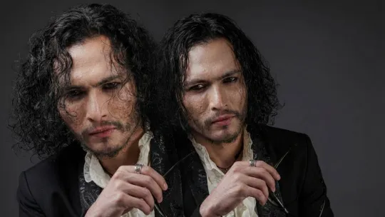 Aweera mohon maaf, akui diri penuh cacat cela