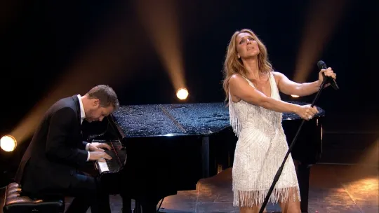 Celine Dion umum kembali ke pentas