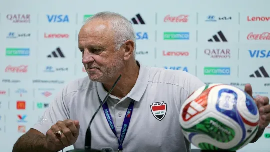 Arnold lindungi skuad Iraq dari tekanan perang