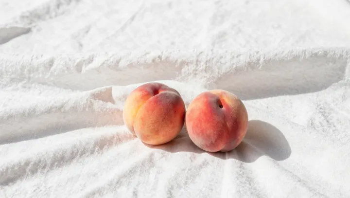 Can a Single Seam Expose Fake Nectarines