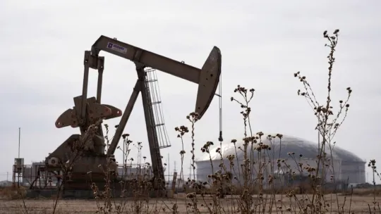 Minyak Mentah AS Susut Di Bawah Paras AS$100