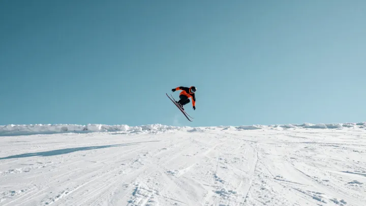 Сначала падать. Потом мчать