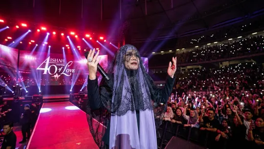 Aishah mengabadikan perjalanan cinta melalui karya 40 Chapter of Love