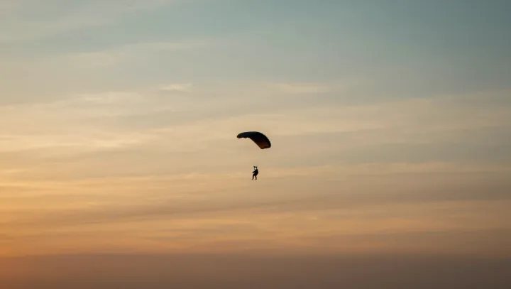 Медленно летишь — пробирает сильнее