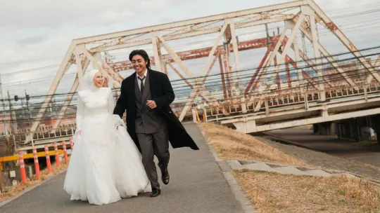 ‘Berjauhan’ Aina Abdul Dan Sunyi Cinta Jarak Jauh