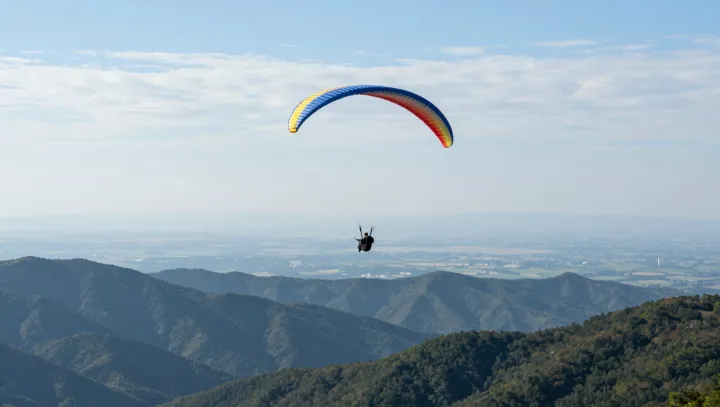 Why cliff-edge sports sharpen fear itself