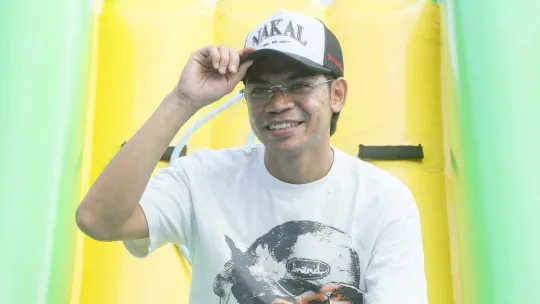 Zynakal persoal sokongan peminat pada lagu AI