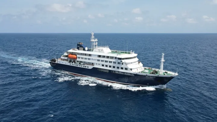 Hantavirus cruise ship steams toward first port