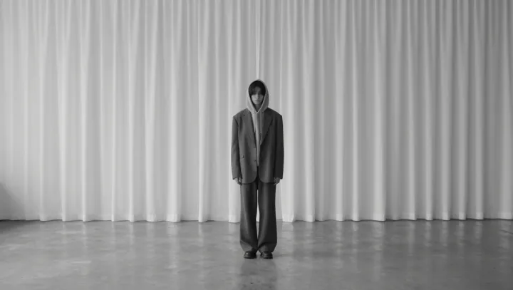 Why a Gray Suit and Hoodie Look Rich