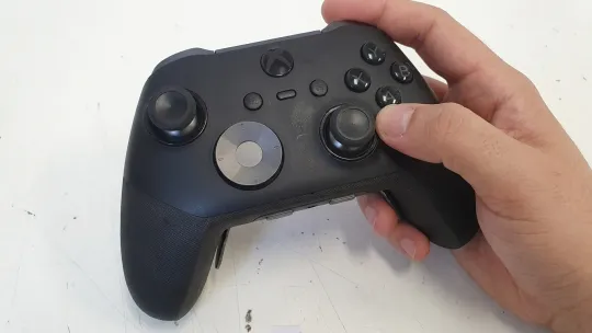 Leaked shots hint at Xbox Elite 3 shift