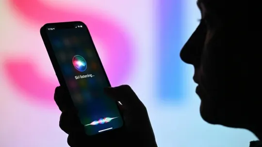 Apple tests a more forgetful Siri