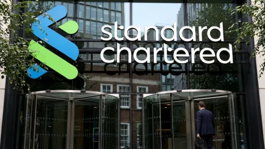 StanChart gugur 7,000 kerja, AI ambil alih