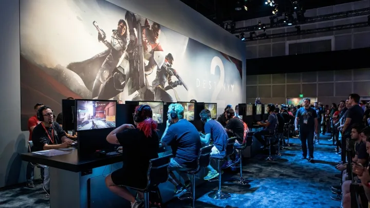 Bungie pivots from Destiny 2 to Marathon