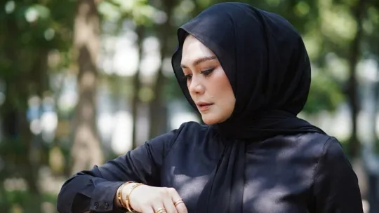 Zulin Aziz jelaskan dakwaan berkahwin kerana rasa kecewa