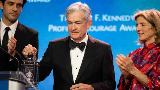 Powell pertahan kebebasan Fed dari tekanan politik