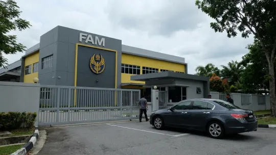 EGM FAM: Isyarat tukar haluan bola sepak
