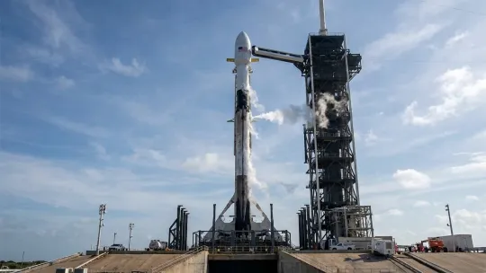 Google Suntik $920 Juta Sebulan Ke SpaceX